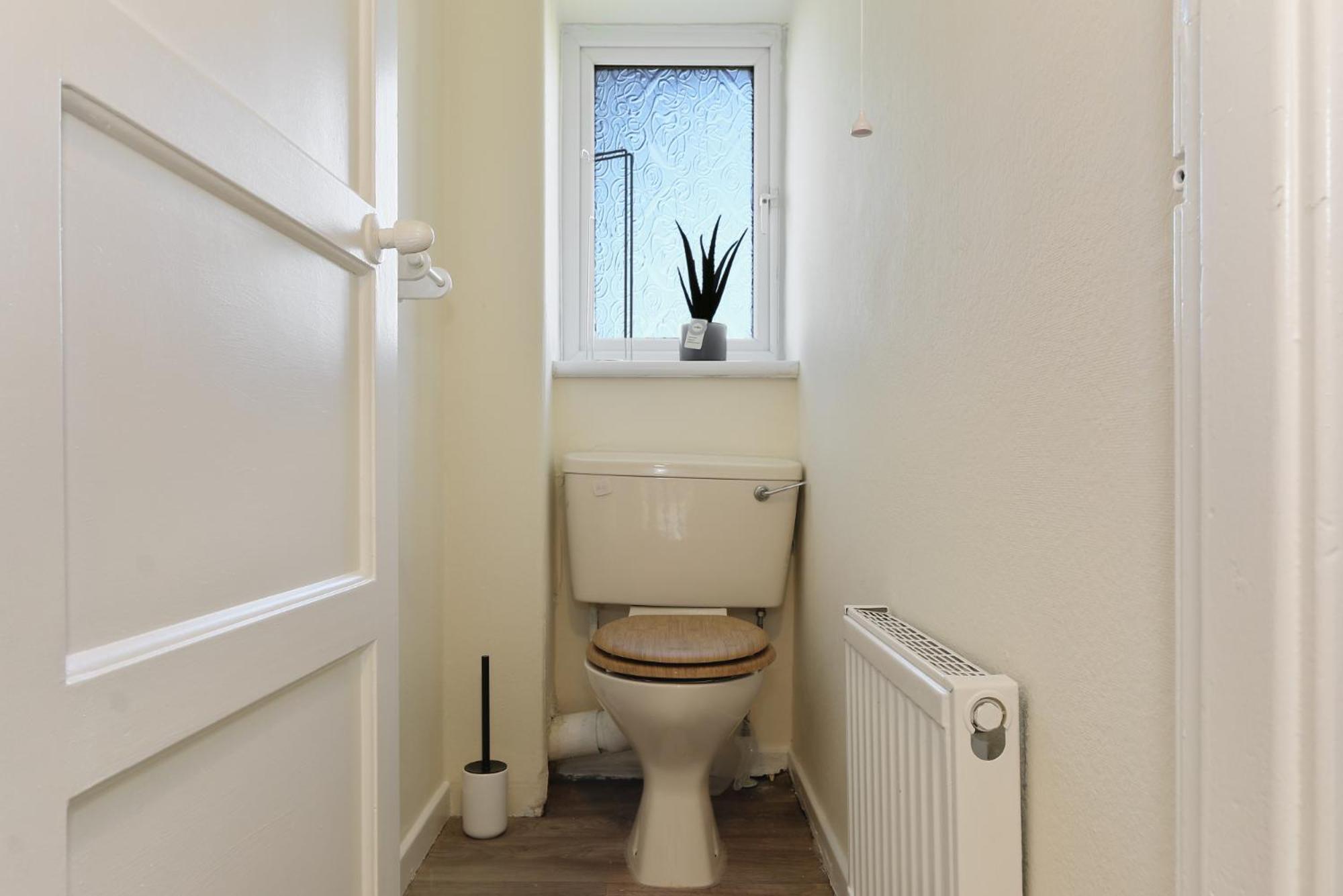 Leconfield Close - Comfy House And Free Parking Кингстон-апон-Халл Экстерьер фото